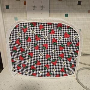 Toaster 2 Slice Cover Strawberry And Daisy